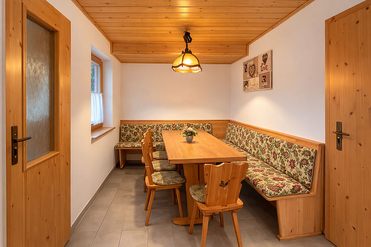 Blick in eine Finnhütte