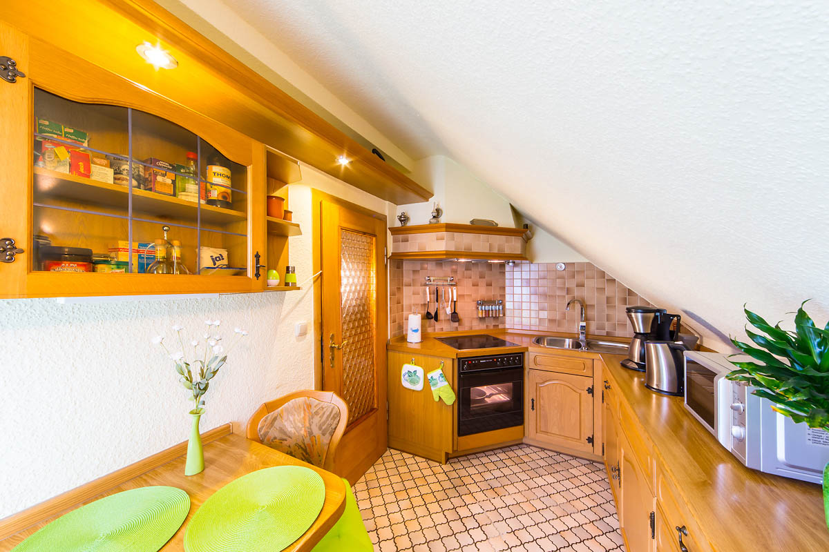 gut ausgestattete Küche