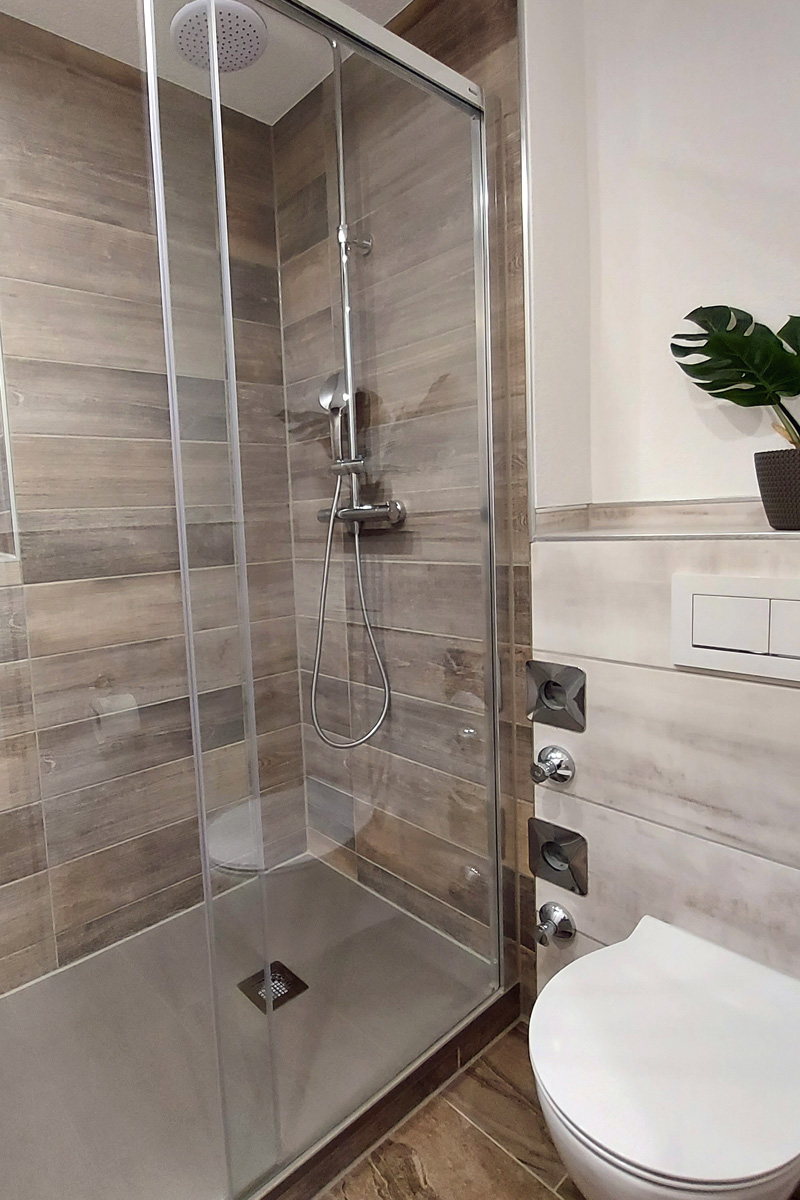 Wohnung 1 - Badezimmer