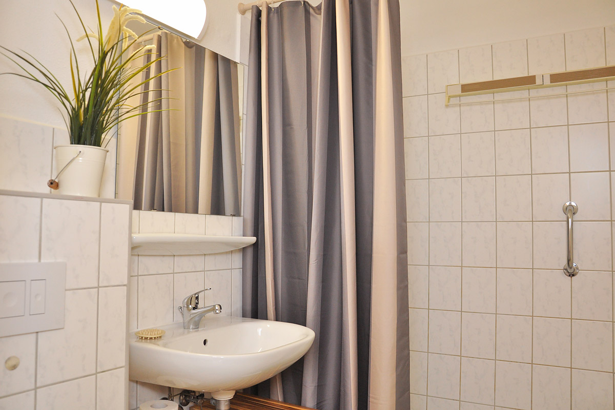 3-Raum-Maisonette Wohnung - Dusche/WC