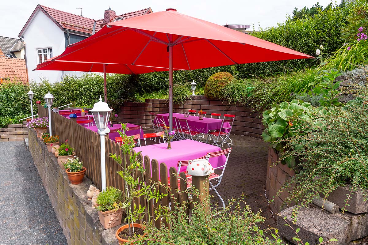 Biergarten direkt am Hotel