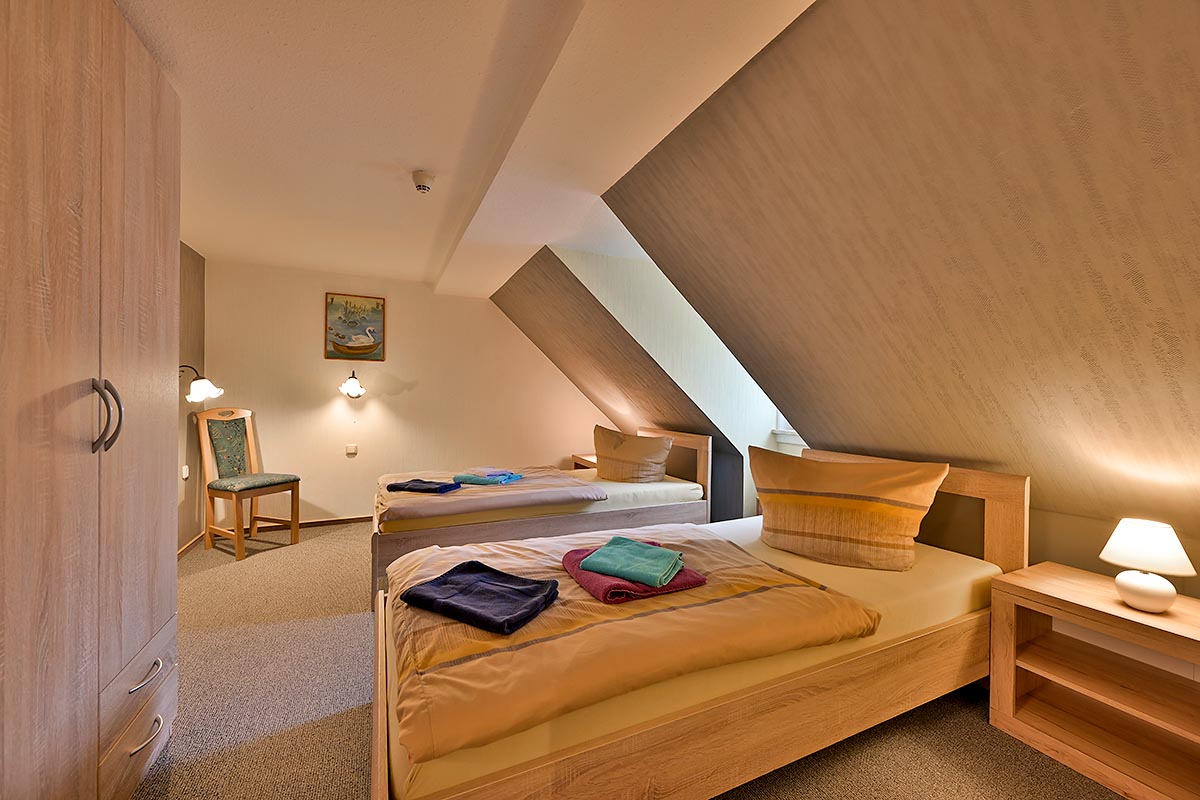 Blick in ein Zweibettzimmer