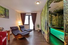 Wellnessbereich mit medi stream® spa – Massageliege