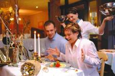 Gemütliches Beisammensein im Restaurant