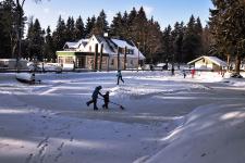 Café &amp; Pension im Kurpark, Schmiedefeld am Rennsteig - Winteransicht