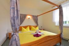 Ferienwohnung Beerberg (Schlafzimmer 1)