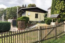 eingezäuntes Grundstück