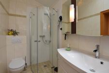 Bad mit Dusche / WC