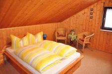 Blick in ein Schlafzimmer