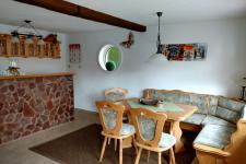 Aufenthalts- bzw. Partyraum