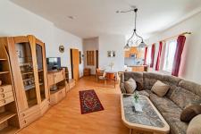 Blick in ein Wohnzimmer (Fewo5)