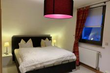 Blick in ein Schlafzimmer