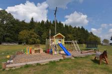 eigener Spielplatz