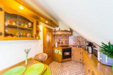 gut ausgestattete Küche