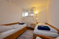 Schlafzimmer 2 mit zwei Einzelbetten