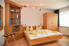 Ferienwohnung Kaminfeuer (Schlafzimmer)