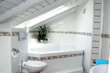 Blick in ein Gästebad