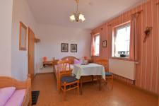 Blick in ein Dreibettzimmer