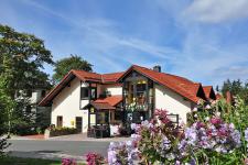 Hotel &amp; Restaurant Gastinger, Schmiedefeld am Rennsteig - Straßenansicht