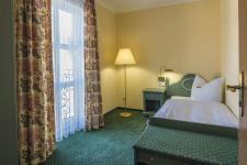 Blick in ein Dreibettzimmer