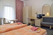 Blick in ein Doppelzimmer