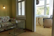 Blick in eine Suite mit Loggia