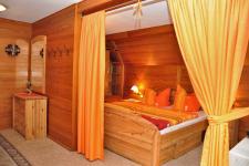 Schlafzimmer im Untergeschoss