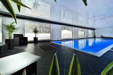 Hallenschwimmbad