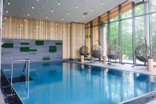 Poolhaus mit Salzwasserschwimmbad