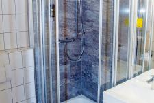 Blick in ein Gästebad